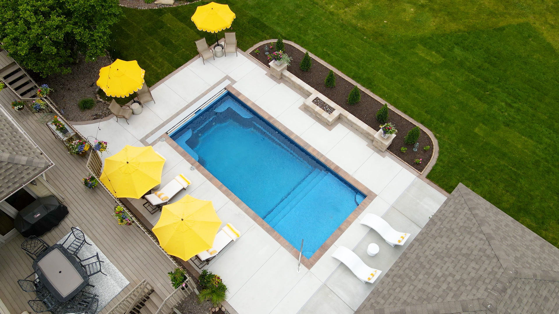 Dean's Pools and Landscaping custom pools in Munster, IN